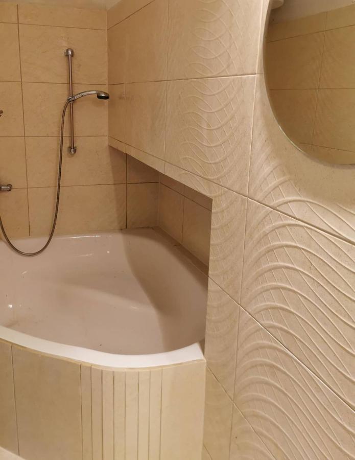 Tifani Apartman Кестхей Экстерьер фото